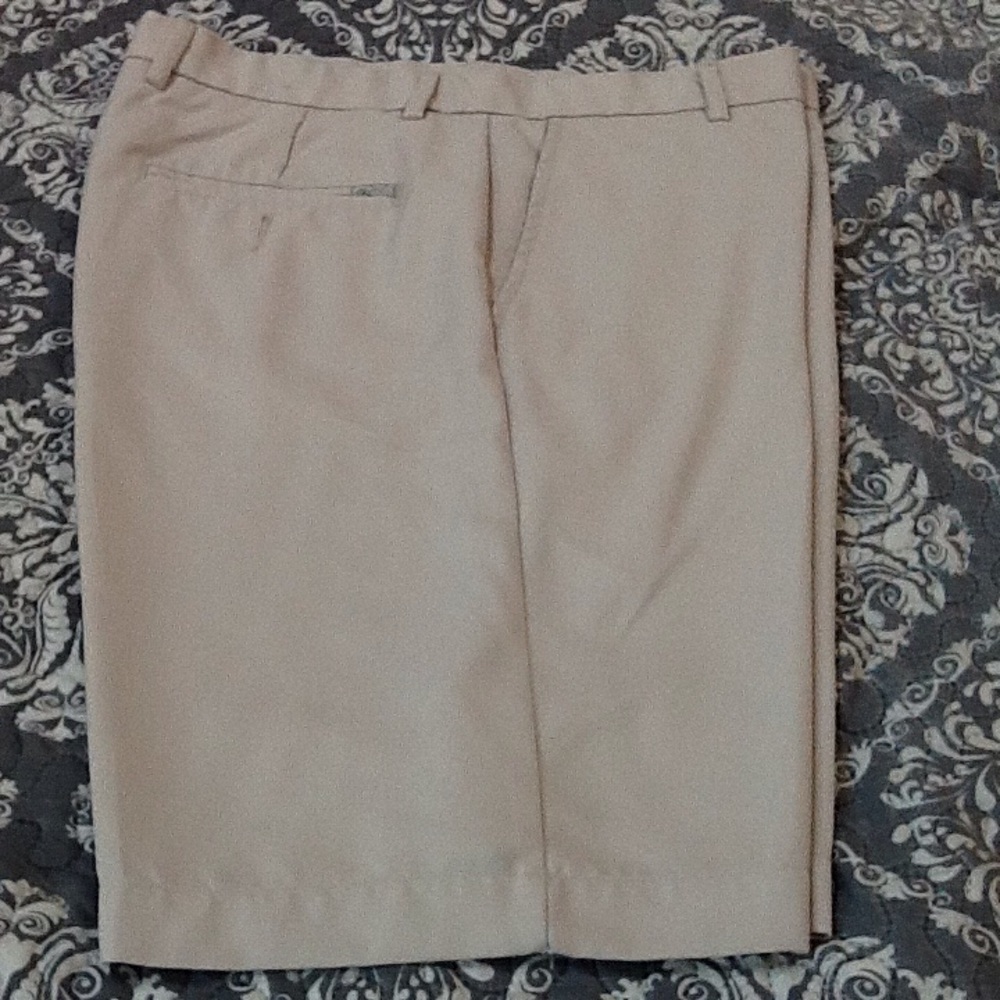 Greg Norman men's cream dress flat shortsSz36,NWOT